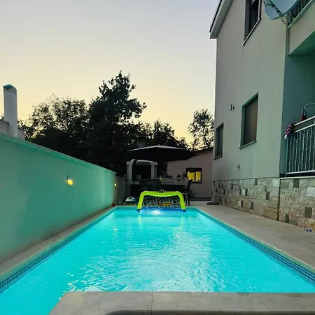 公寓 Kuca Za Odmor Romina 乌马格