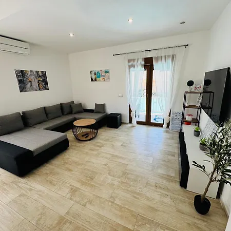 Kuca Za Odmor Romina Апартаменты *